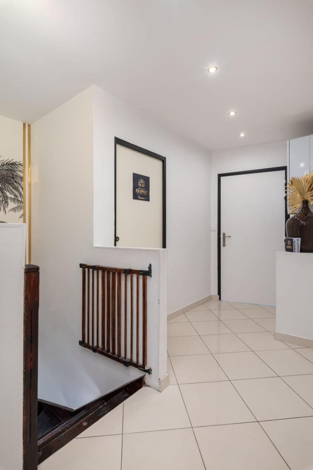 Maison Frappaz - 4 Bedrooms With Garden Villeurbanne Exteriör bild