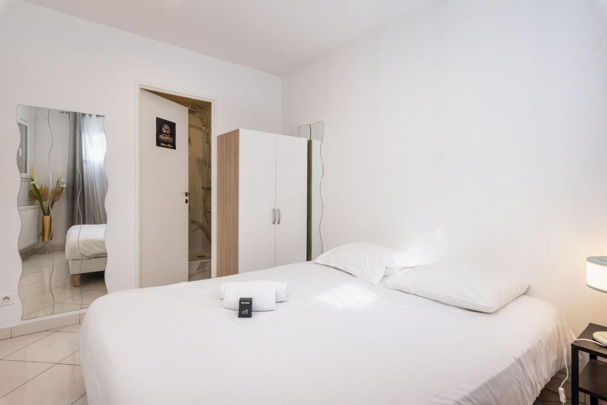 Maison Frappaz - 4 Bedrooms With Garden Villeurbanne Exteriör bild